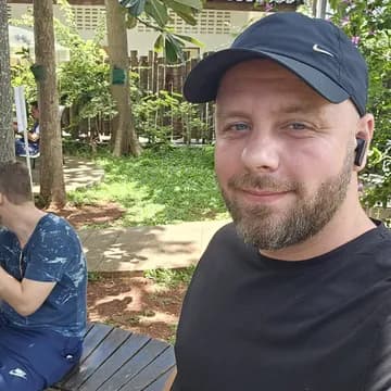 Marvin — Founder of Go2Bali